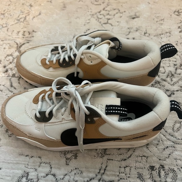 Nike Air Max Futura 90 Sz 6 — brand new, never worn without box - Picture 6 of 7